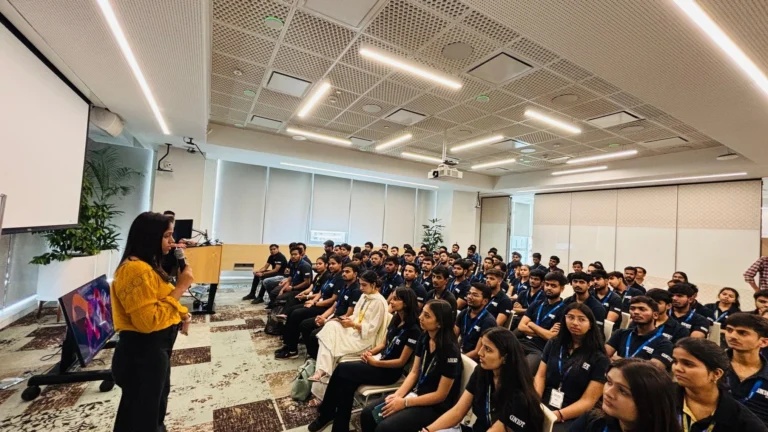 GNIOT Greater Noida BTech bg image